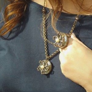 Pinwheel Pearl Flower Necklace- NWOT